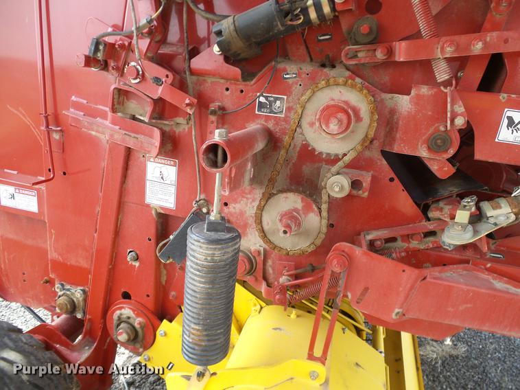 image for item DD1352 2014 New Holland BR7060 round baler