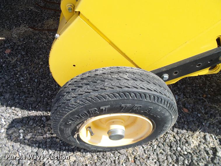 image for item DD1352 2014 New Holland BR7060 round baler