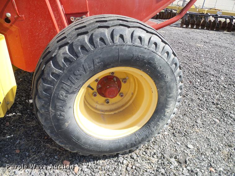 image for item DD1352 2014 New Holland BR7060 round baler