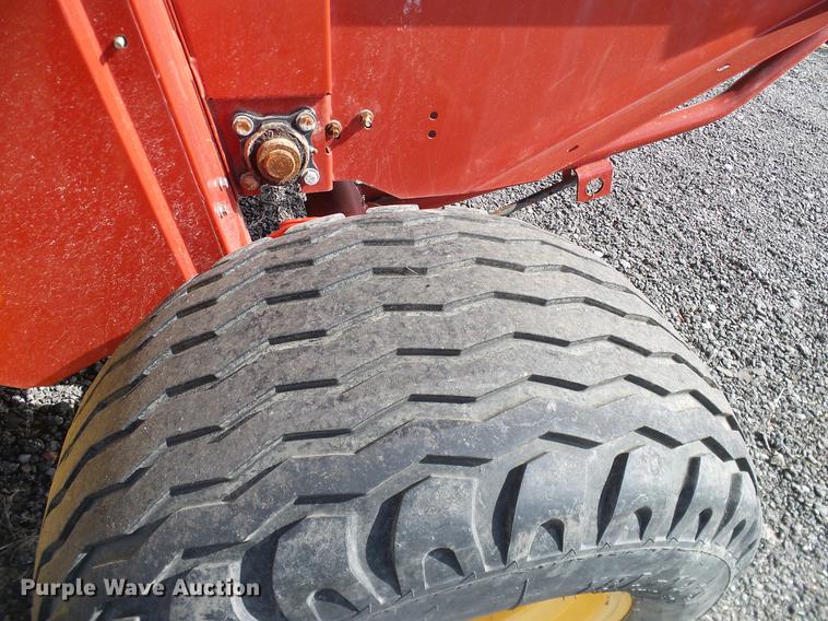 image for item DD1352 2014 New Holland BR7060 round baler