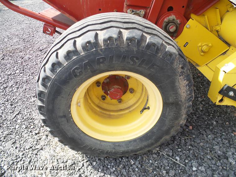 image for item DD1352 2014 New Holland BR7060 round baler