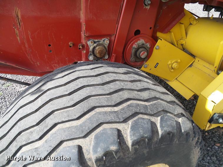 image for item DD1352 2014 New Holland BR7060 round baler