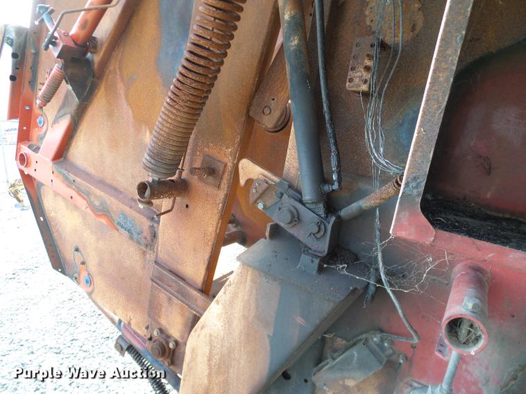 image for item DD1354 2011 New Holland BR7070 round baler