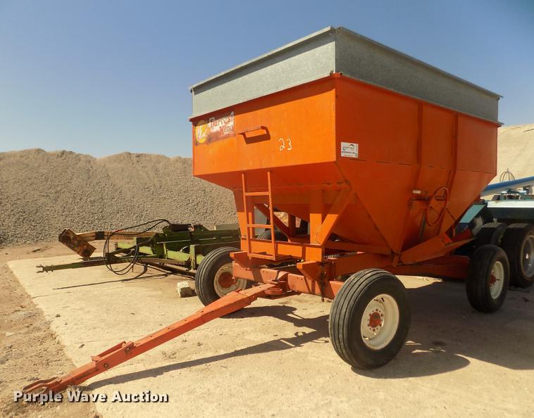 image for item DD2809 Harvest-king gravity wagon