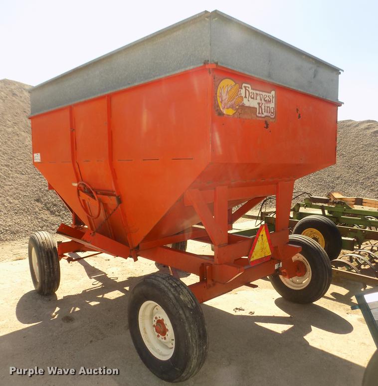 image for item DD2809 Harvest-king gravity wagon