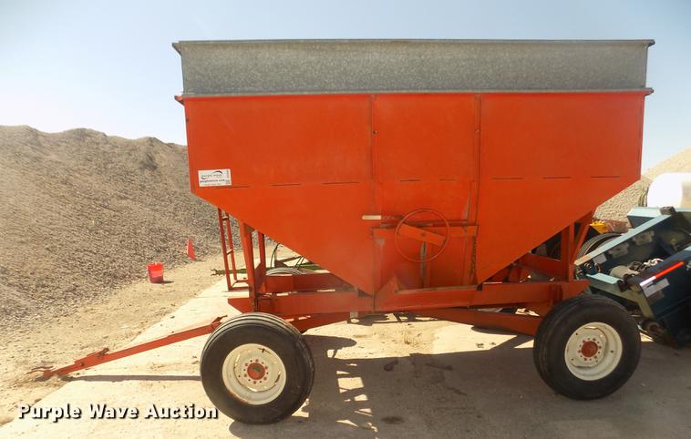 image for item DD2809 Harvest-king gravity wagon