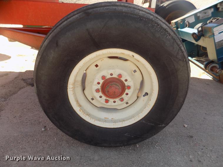 image for item DD2809 Harvest-king gravity wagon