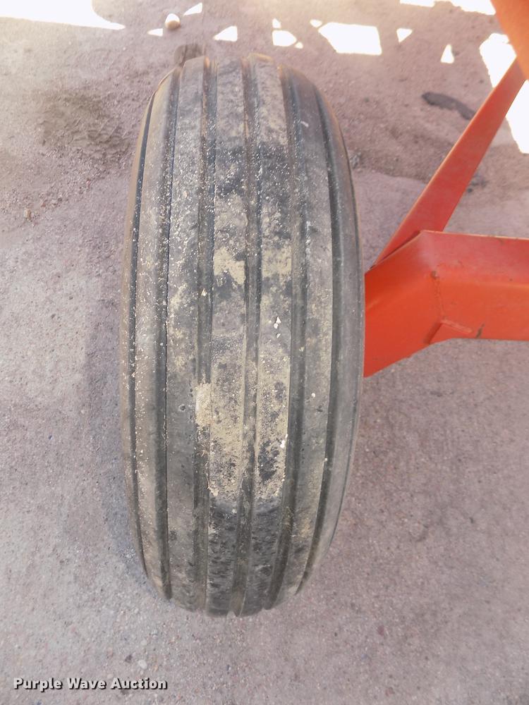 image for item DD2809 Harvest-king gravity wagon