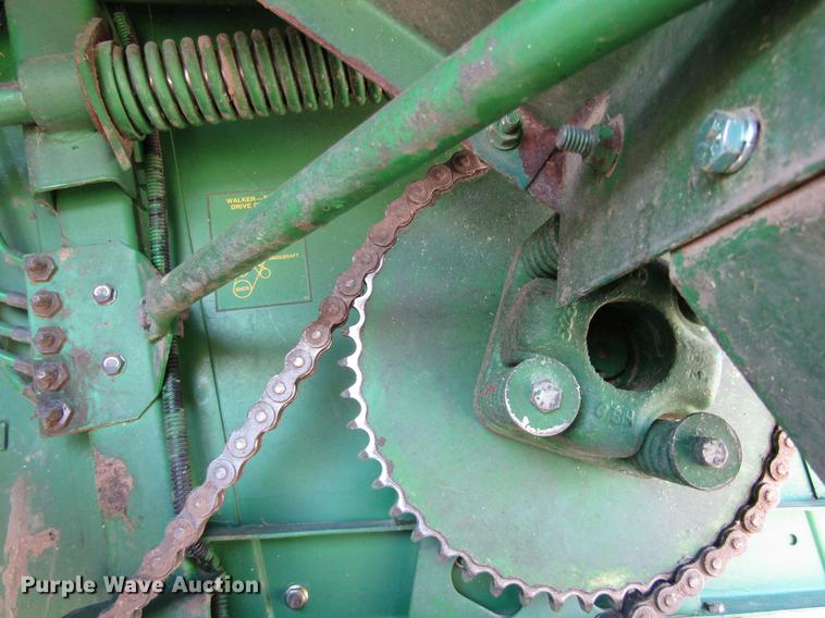 image for item DD8744 1987 John Deere 7720 combine