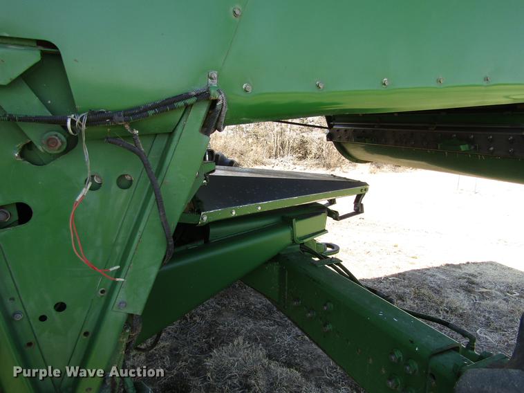 image for item DD8744 1987 John Deere 7720 combine