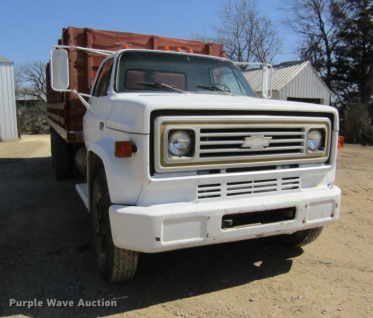 image for item DD8747 1974 GMC 6000 grain truck