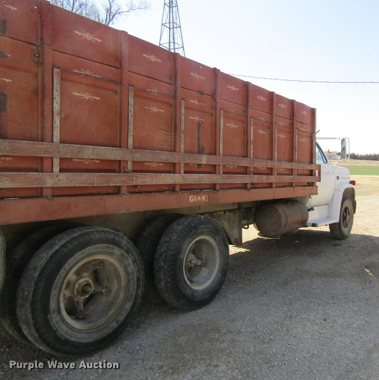 image for item DD8747 1974 GMC 6000 grain truck