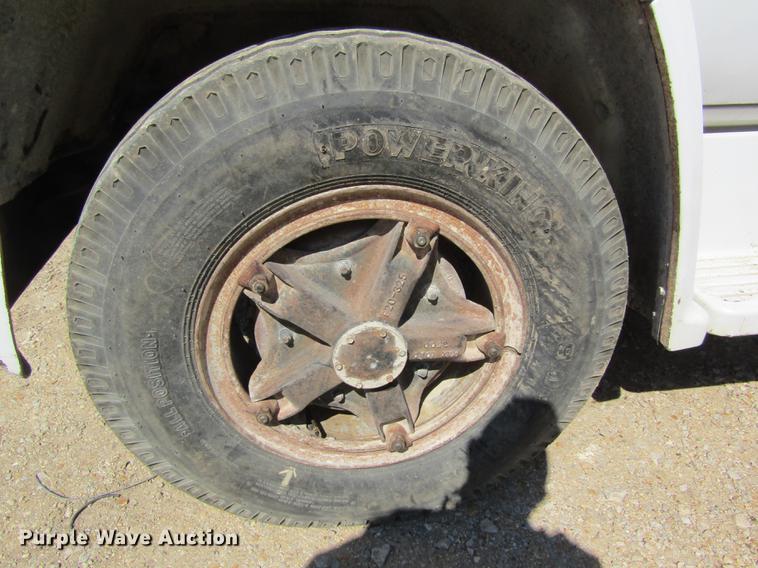 image for item DD8747 1974 GMC 6000 grain truck