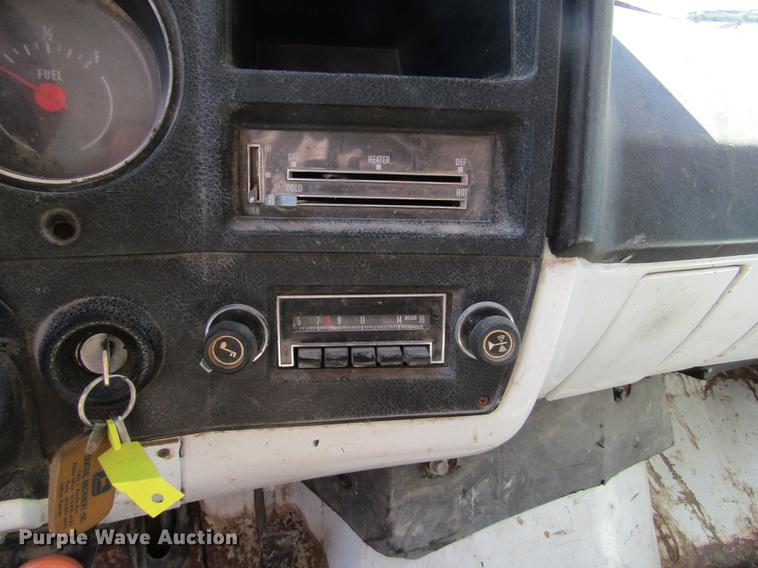 image for item DD8747 1974 GMC 6000 grain truck