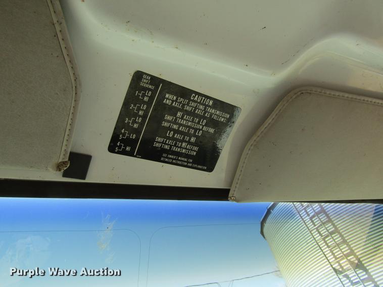 image for item DD8747 1974 GMC 6000 grain truck