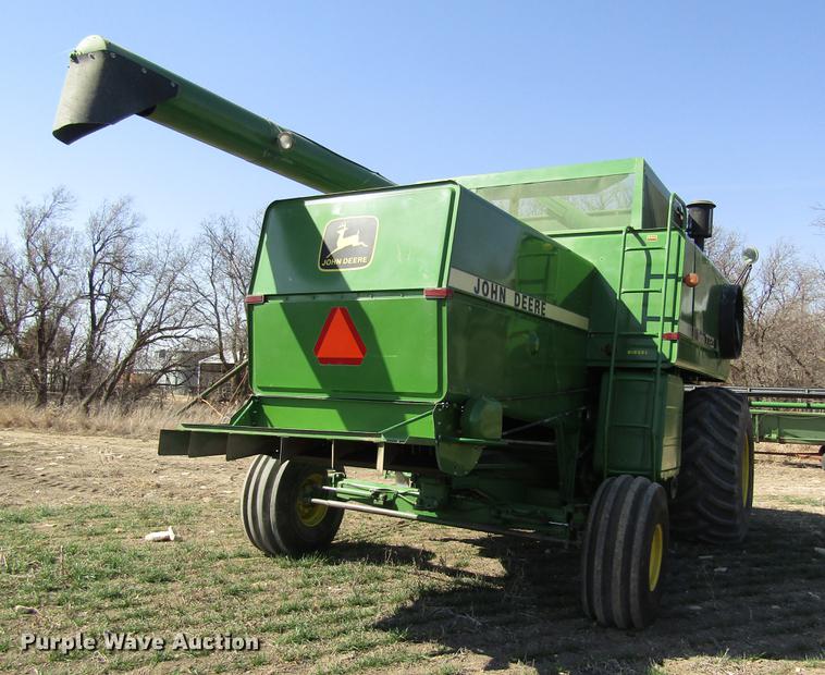 image for item DD8748 1980 John Deere 7720 combine