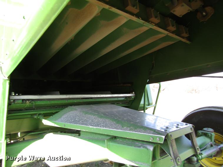 image for item DD8748 1980 John Deere 7720 combine