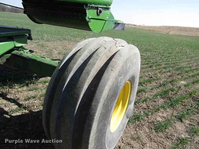 image for item DD8748 1980 John Deere 7720 combine