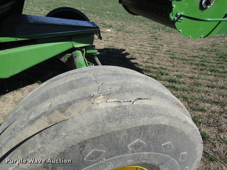 image for item DD8748 1980 John Deere 7720 combine