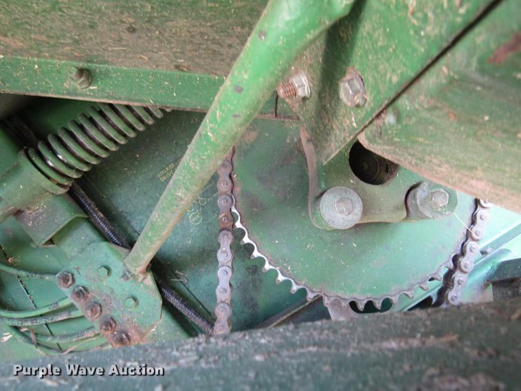image for item DD8748 1980 John Deere 7720 combine