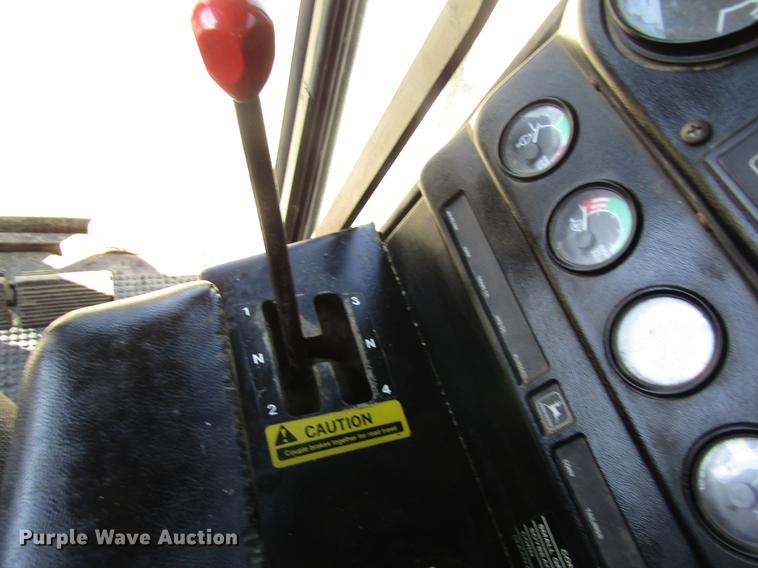 image for item DD8748 1980 John Deere 7720 combine