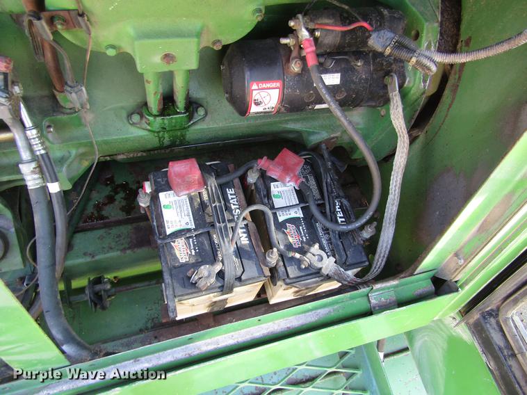 image for item DD8748 1980 John Deere 7720 combine