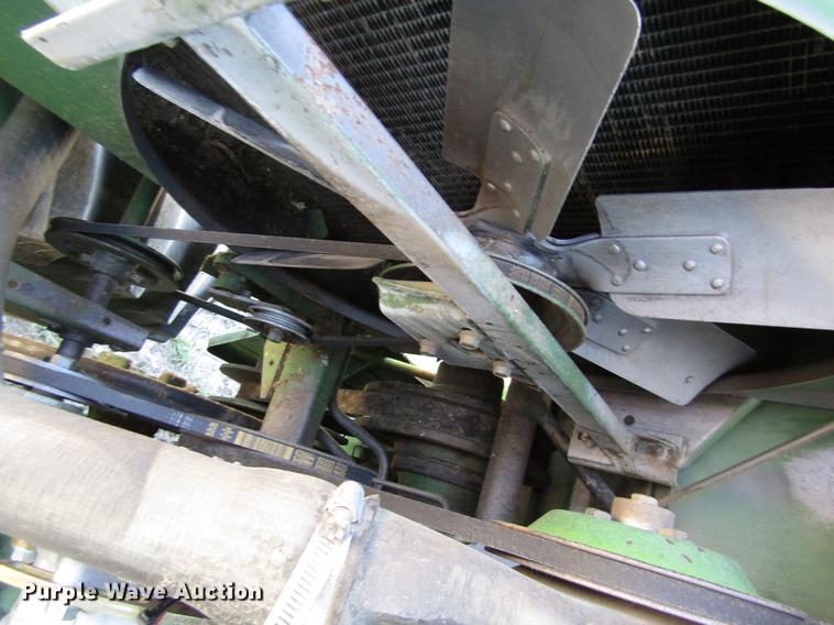 image for item DD8748 1980 John Deere 7720 combine