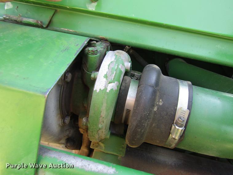 image for item DD8748 1980 John Deere 7720 combine