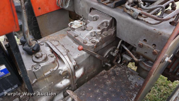 image for item DE3256 1976 Massey Ferguson 275 tractor