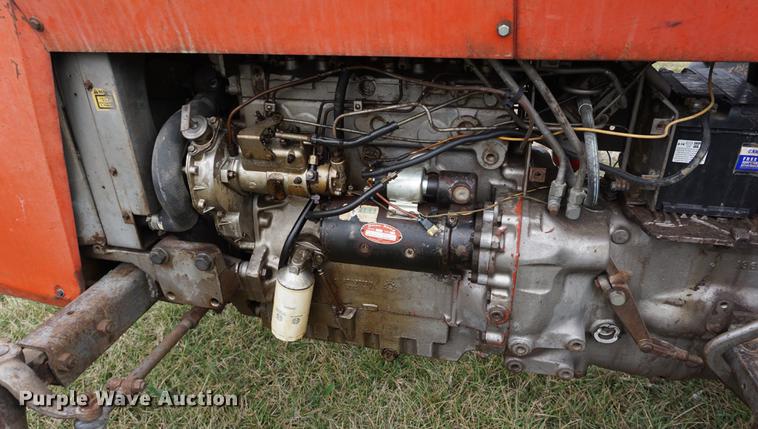 image for item DE3256 1976 Massey Ferguson 275 tractor