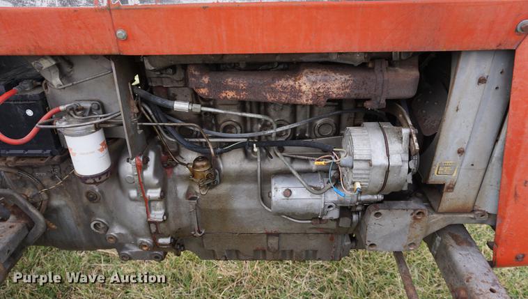 image for item DE3256 1976 Massey Ferguson 275 tractor