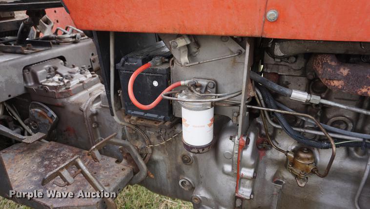 image for item DE3256 1976 Massey Ferguson 275 tractor