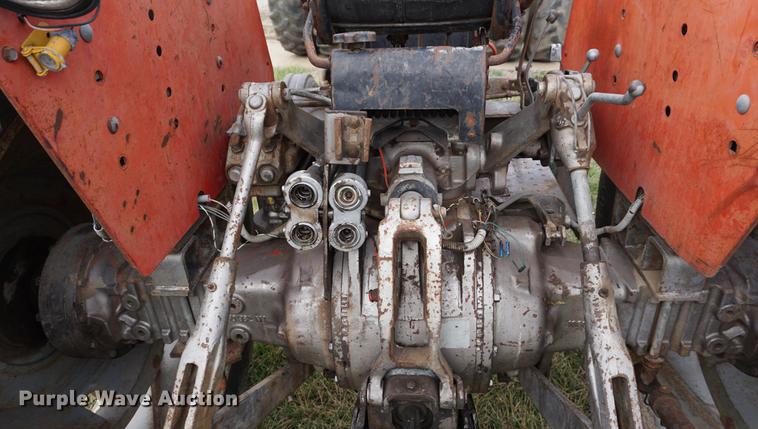 image for item DE3256 1976 Massey Ferguson 275 tractor