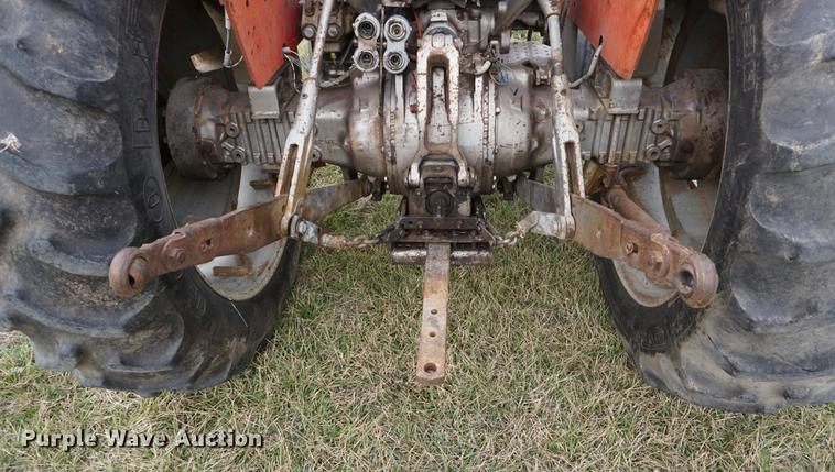 image for item DE3256 1976 Massey Ferguson 275 tractor