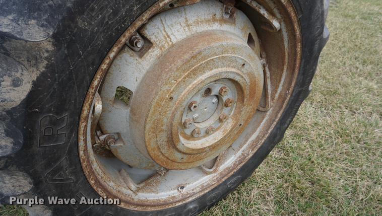 image for item DE3256 1976 Massey Ferguson 275 tractor