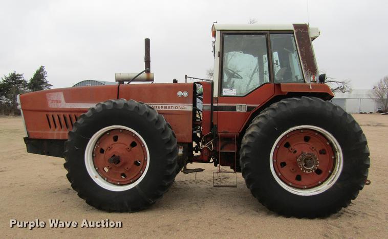 image for item DE6691 International 3788 4WD tractor