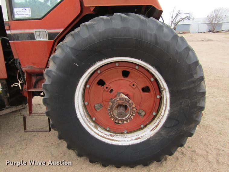 image for item DE6691 International 3788 4WD tractor