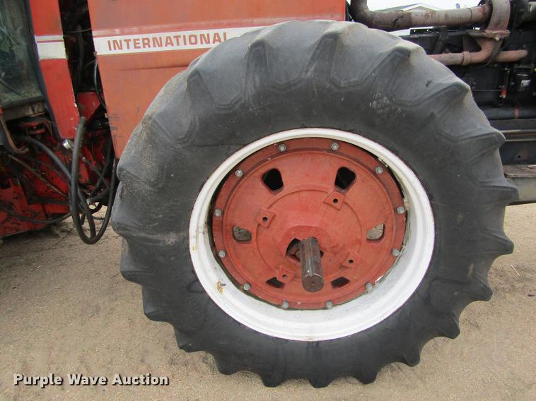 image for item DE6691 International 3788 4WD tractor