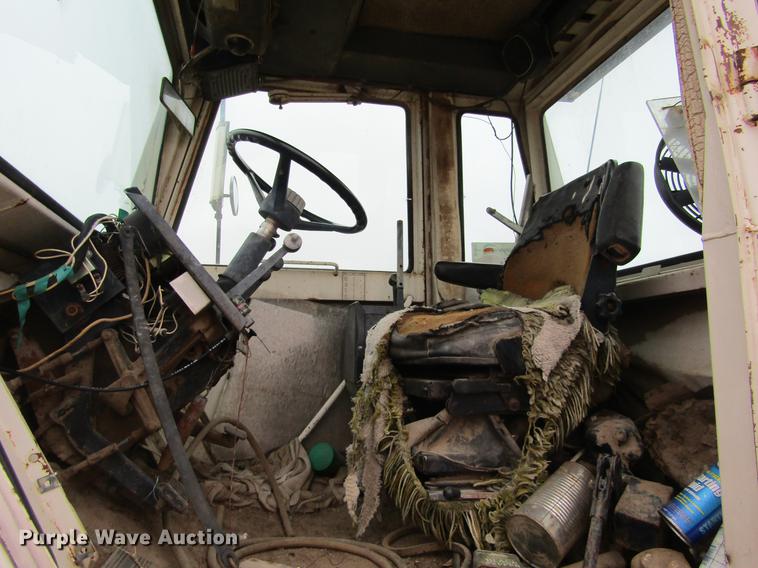 image for item DE6694 Case 2670 4WD tractor