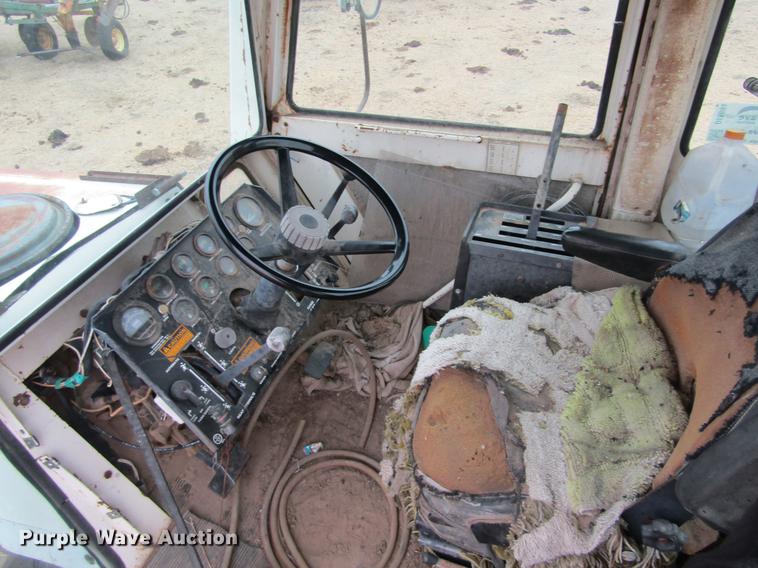 image for item DE6694 Case 2670 4WD tractor