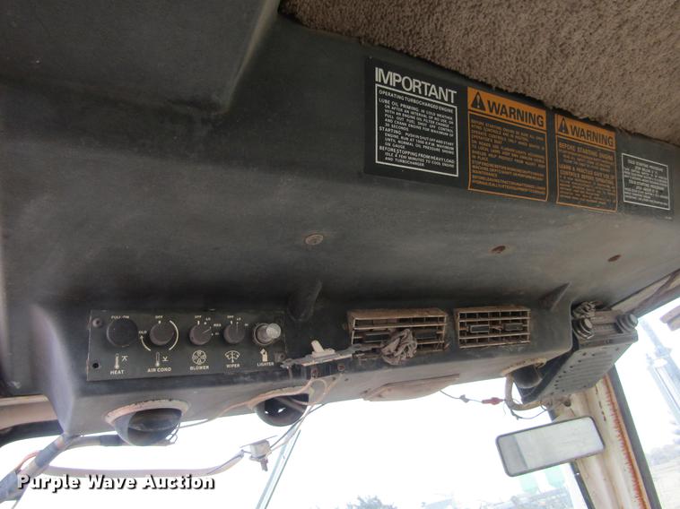 image for item DE6694 Case 2670 4WD tractor