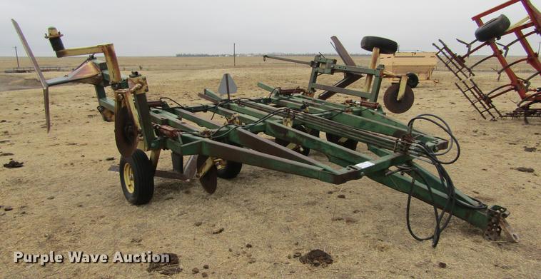 image for item DE6695 Noble 5X5 sweep plow