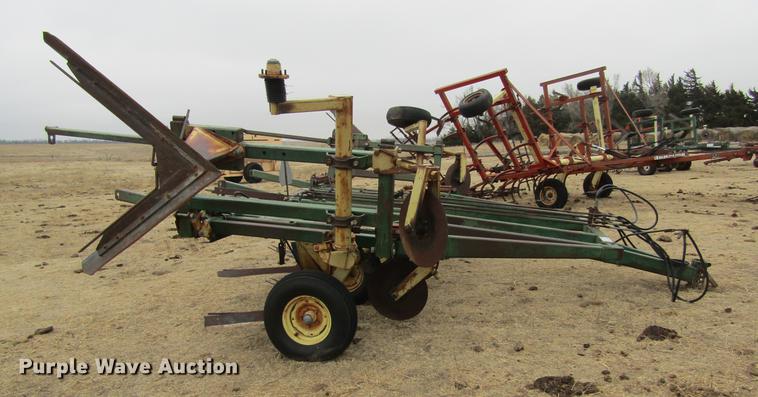 image for item DE6695 Noble 5X5 sweep plow
