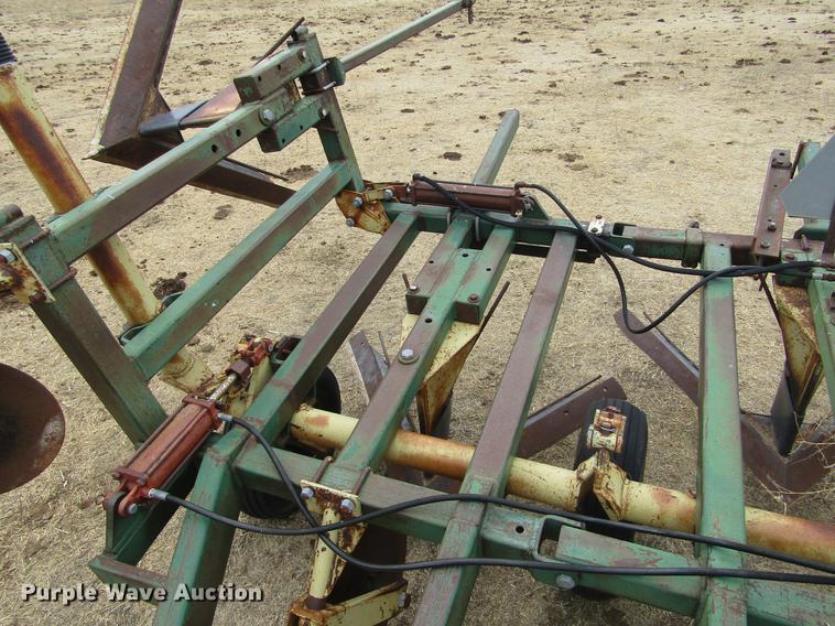 image for item DE6695 Noble 5X5 sweep plow