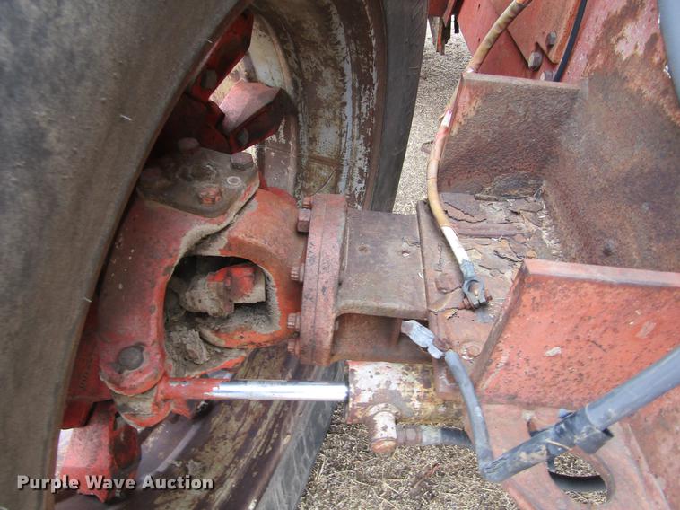 image for item DE6698 Case 2470 4WD tractor