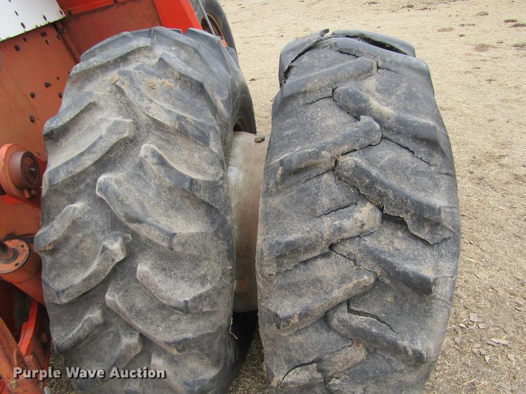 image for item DE6698 Case 2470 4WD tractor