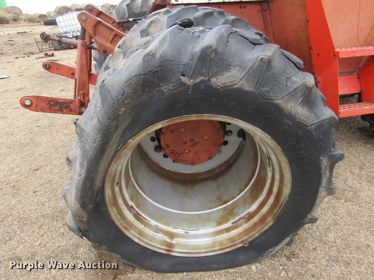 image for item DE6698 Case 2470 4WD tractor