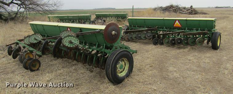 image for item DE6699 John Deere grain drill