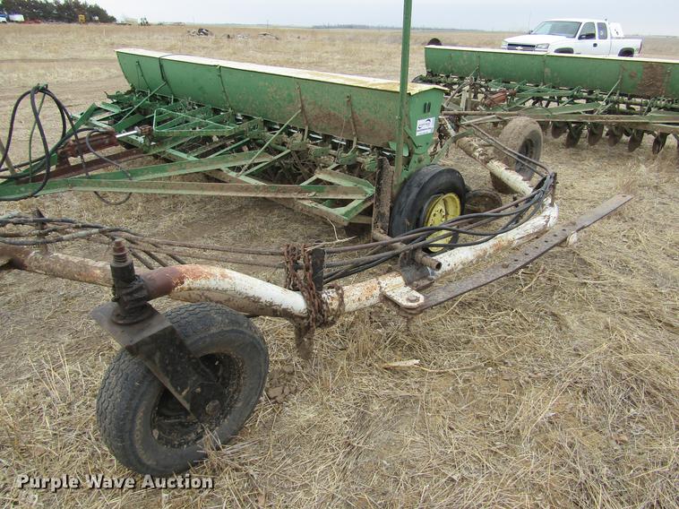 image for item DE6699 John Deere grain drill