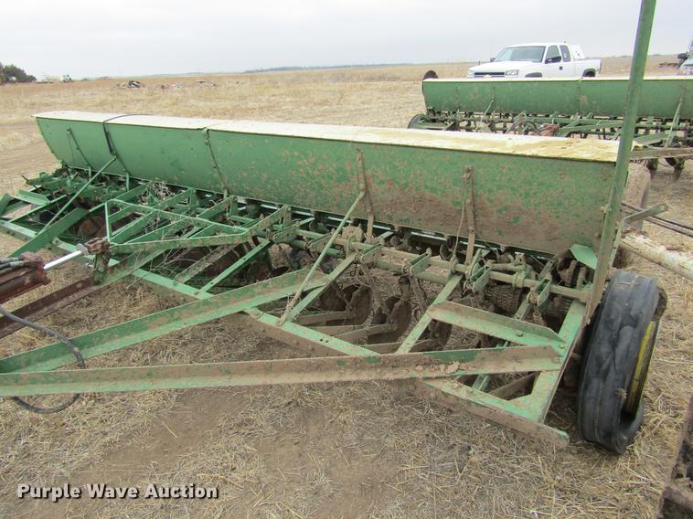 image for item DE6699 John Deere grain drill